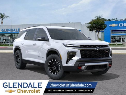 New 2026 Chevrolet Traverse Z71 w/ Driver Confidence Package AWD/4WD image 7
