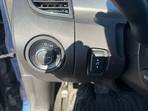 Used 2016 Ford Taurus SEL w/ Equipment Group 201A image 22