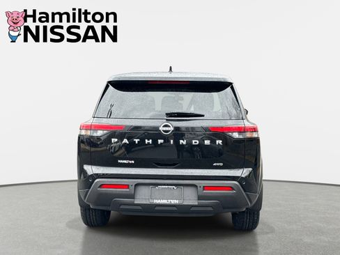 Used 2024 Nissan Pathfinder S image 3