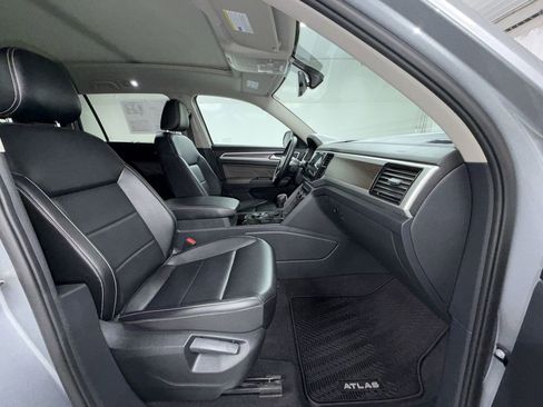 Used 2022 Volkswagen Atlas SE w/ Panoramic Sunroof Package AWD/4WD image 5