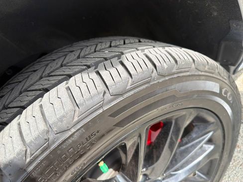 Used 2020 Cadillac Escalade Luxury w/ Escalade Sport Edition image 27