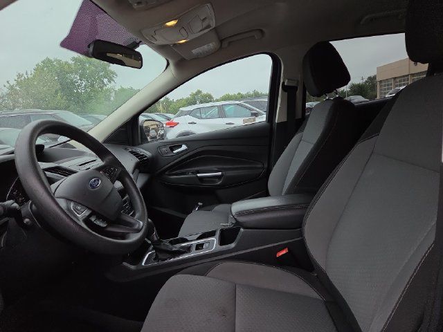 Used 2017 Ford Escape SE FWD image 18