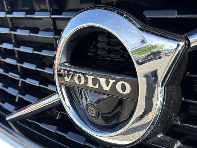 Used 2020 Volvo XC40 T5 R-Design w/ Protection Package AWD/4WD image 32
