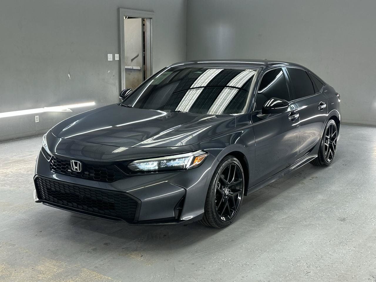 Used 2025 Honda Civic Sport image 2