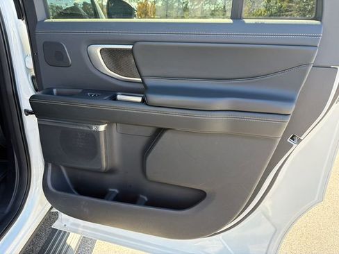 Used 2025 Ford Expedition Max Platinum w/ Stealth Performance Package image 16
