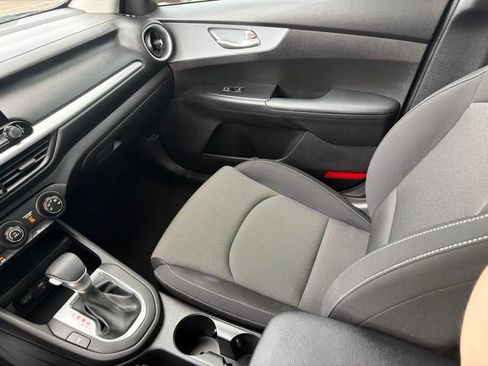 Certified 2023 Kia Forte LXS FWD image 20
