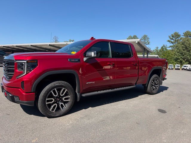 Used 2022 GMC Sierra 1500 AT4 w/ AT4 Premium Package AWD/4WD image 1