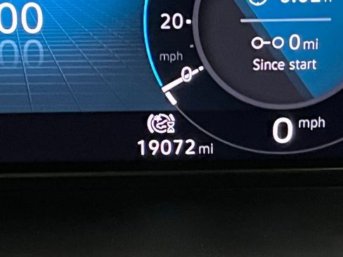 Used 2025 Volkswagen Atlas Cross Sport SE image 24