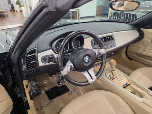Used 2005 BMW Z4 2.5i RWD image 13