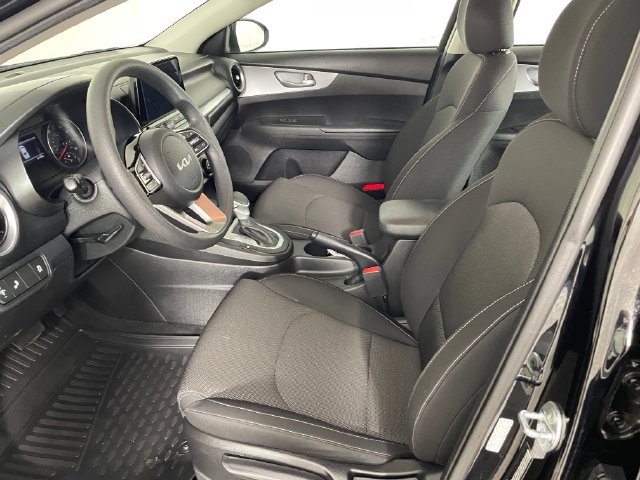 Certified 2023 Kia Forte LXS w/ LXS Technology Package FWD image 2