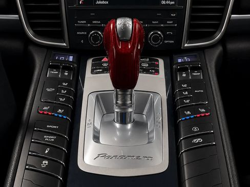 Used 2014 Porsche Panamera S RWD image 45