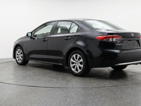 Used 2025 Toyota Corolla LE FWD image 6