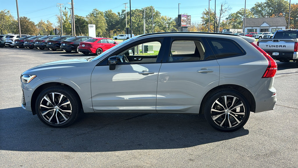 Certified 2025 Volvo XC60 B5 Plus w/ Climate Package AWD/4WD image 4