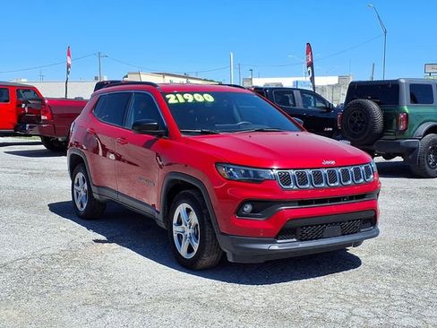 Used 2024 Jeep Compass Latitude AWD/4WD image 22