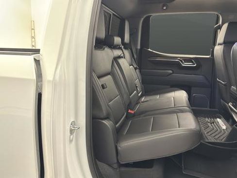 Used 2022 Chevrolet Silverado 1500 LT Trail Boss w/ LT Trail Boss Premium Package AWD/4WD image 24