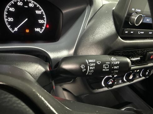 Used 2025 Honda HR-V LX image 31