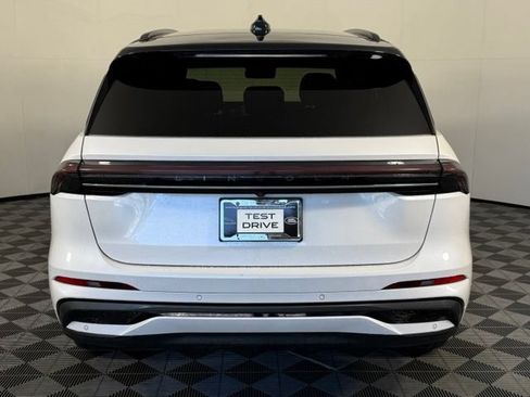 Used 2024 Lincoln Nautilus Black Label w/ Jet Appearance Package (87T) AWD/4WD image 7