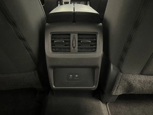 Used 2023 Nissan Rogue SV FWD image 28