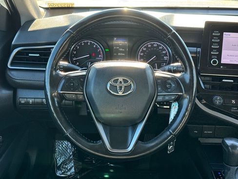Used 2021 Toyota Camry SE image 12