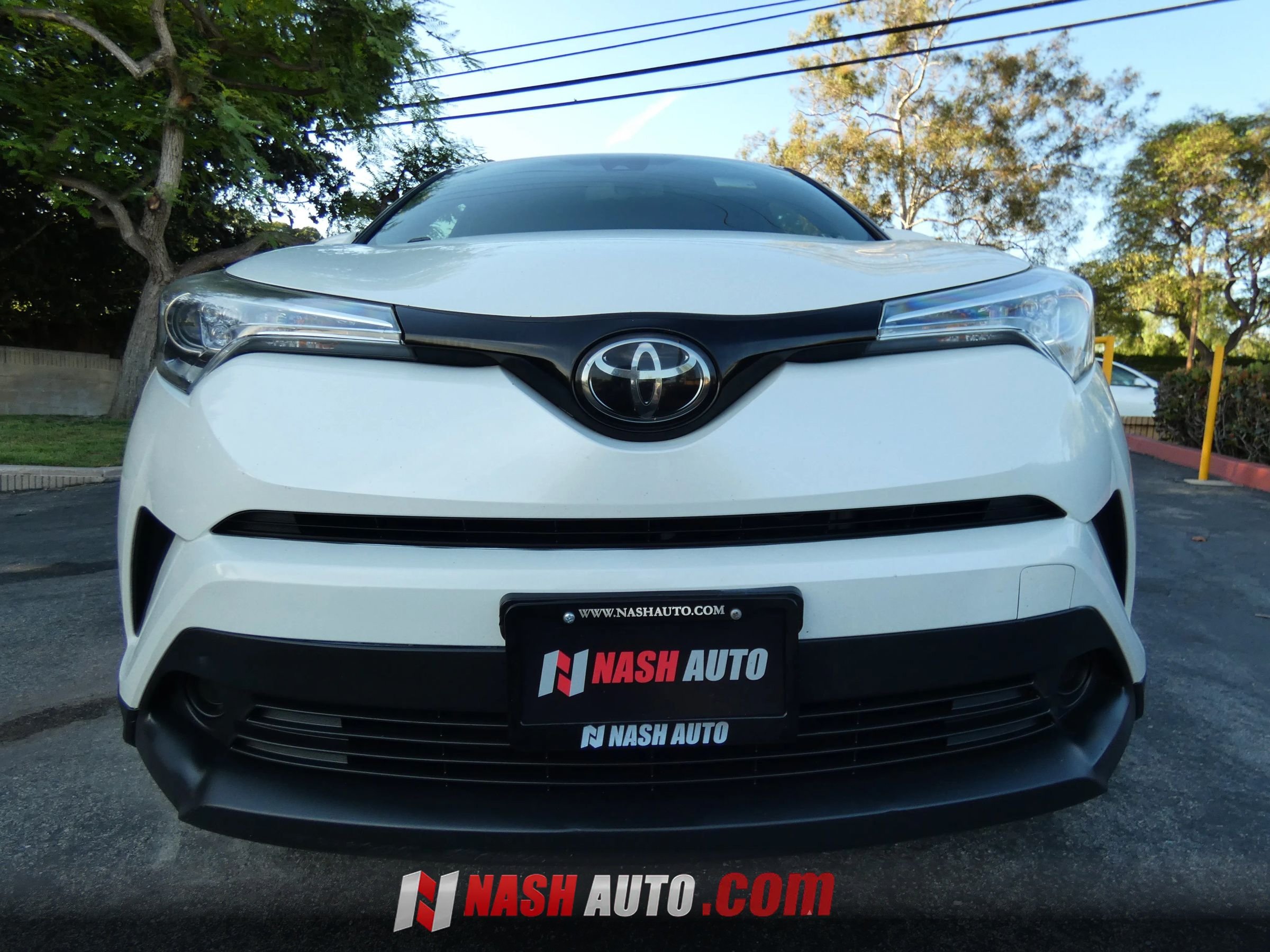 Used 2019 Toyota C-HR LE FWD image 14