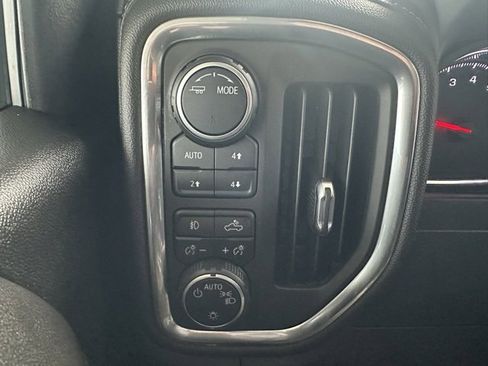 Used 2021 Chevrolet Silverado 1500 RST image 34