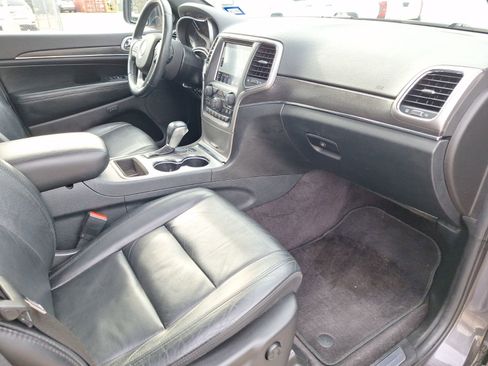 Used 2018 Jeep Grand Cherokee Limited image 34