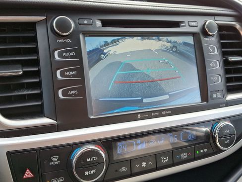 Used 2018 Toyota Highlander XLE w/ Protection Package #3 image 18