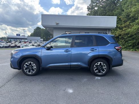 Used 2025 Subaru Forester Premium w/ Convenience Package #2 AWD/4WD image 4