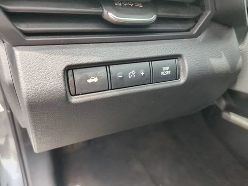 Used 2022 Nissan Altima 2.5 SV FWD image 16