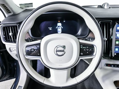 Used 2022 Volvo S90 B6 Inscription w/ Advanced Package AWD/4WD image 11