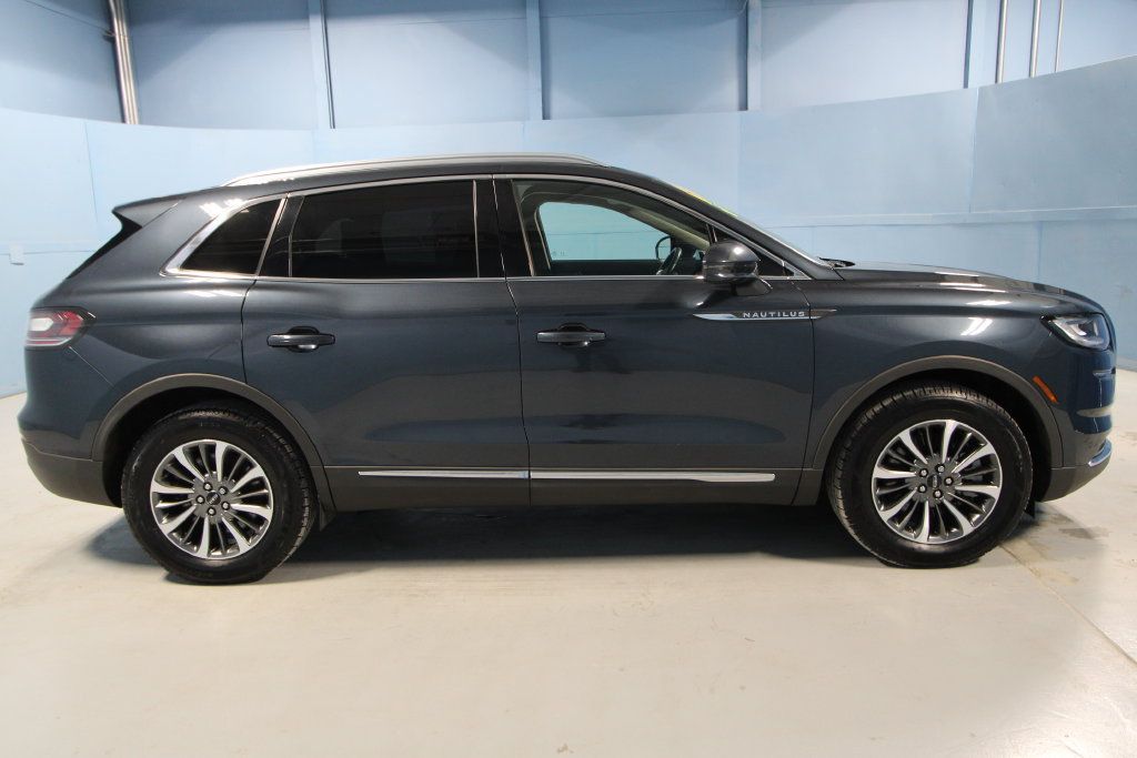Used 2023 Lincoln Nautilus AWD w/ Premium Package image 35