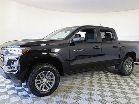 New 2025 Chevrolet Colorado LT w/ LT Convenience Package image 2