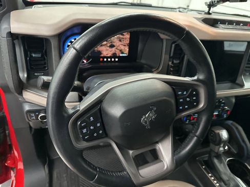Used 2024 Ford Bronco Wildtrak image 10