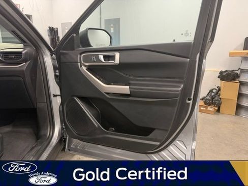 Certified 2024 Ford Explorer XLT w/ Equipment Group 202A AWD/4WD image 27