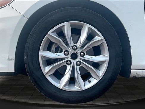 Used 2023 Chevrolet Malibu LT FWD image 9