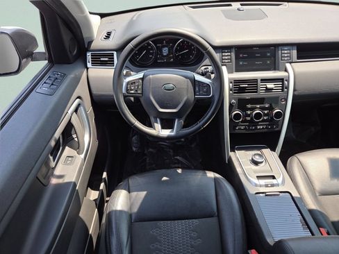 Used 2018 Land Rover Discovery Sport SE AWD/4WD image 4
