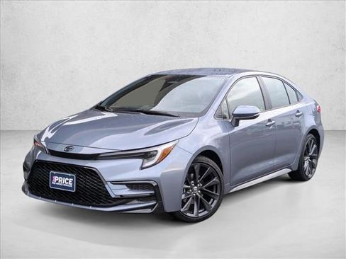 Used 2026 Toyota Corolla SE image 1