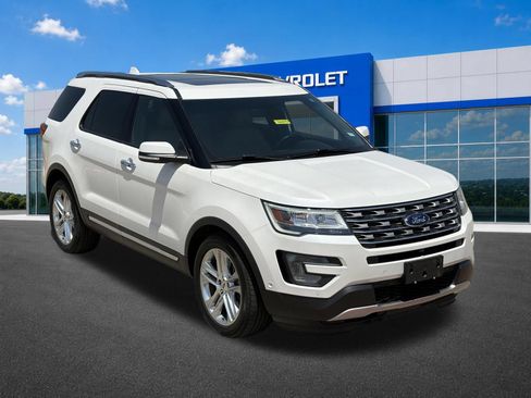 Used 2016 Ford Explorer Limited w/ Equipment Group 301A FWD image 10