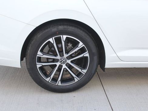 Used 2024 Volkswagen Jetta Sport FWD image 35