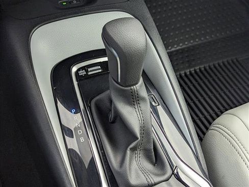 Certified 2024 Toyota Corolla SE image 12