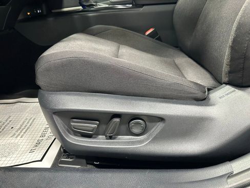 Used 2025 Toyota Camry LE image 12