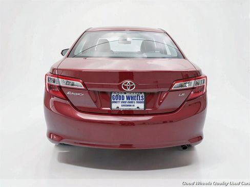 Used 2012 Toyota Camry LE FWD image 6