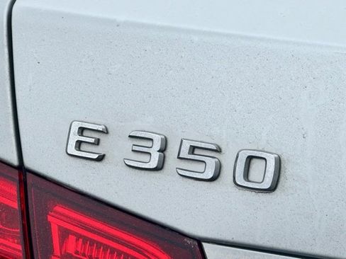 Used 2014 Mercedes-Benz E 350 4MATIC Sedan image 4