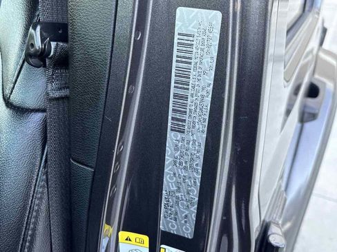 Used 2019 Jeep Wrangler Unlimited Sahara w/ Quick Order Package 24M Moab image 28