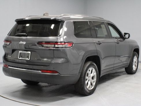 Used 2023 Jeep Grand Cherokee L Limited w/ Trailer Tow Group (B) AWD/4WD image 13