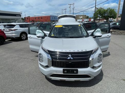 Used 2023 Mitsubishi Outlander SE AWD/4WD image 29