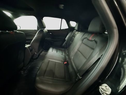 Used 2025 Chevrolet Trax RS w/ Sunroof Package image 25