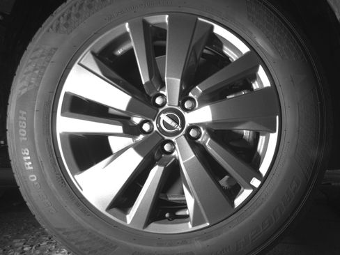 Used 2025 Nissan Pathfinder SV AWD/4WD image 13