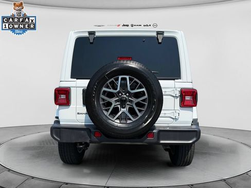 Certified 2025 Jeep Wrangler Unlimited Sahara AWD/4WD image 4
