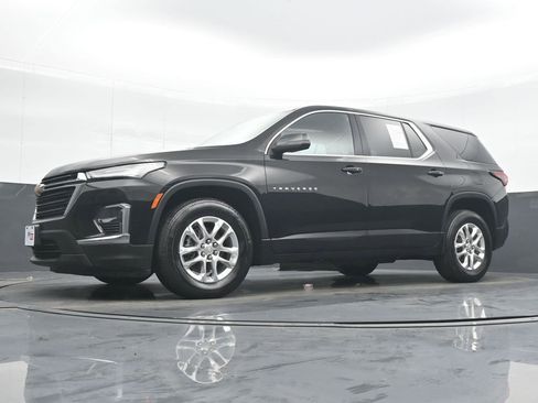 Used 2023 Chevrolet Traverse LS w/ LPO, Floor Liner Package image 17